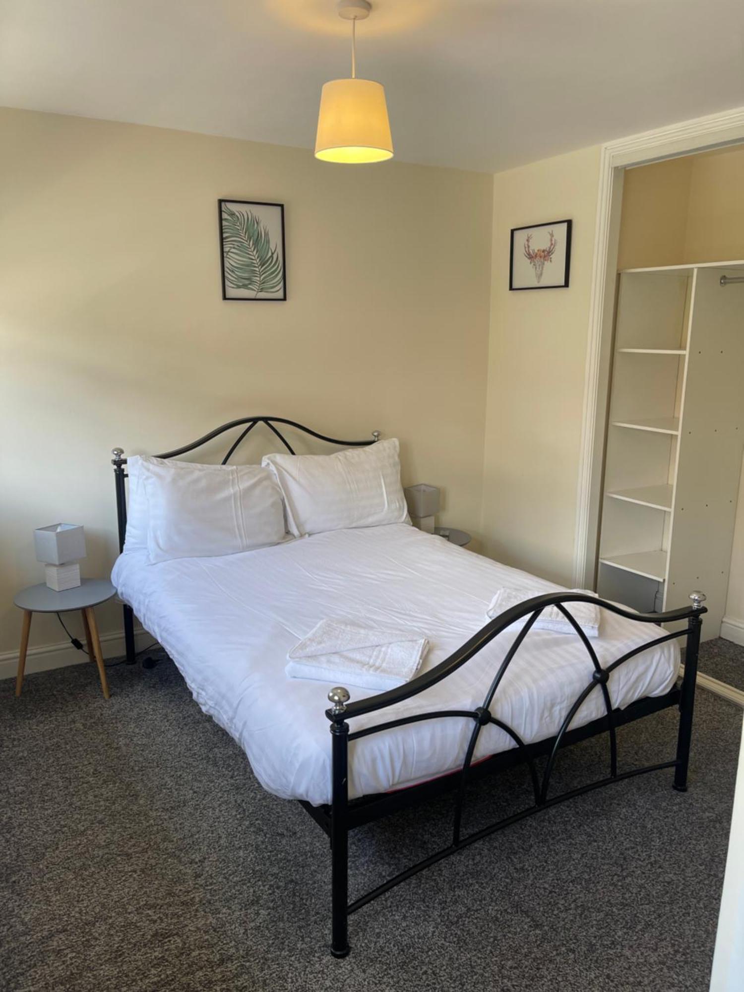 House Number 4 Sleeps Up To 4 With Smart Tvs In Every Room ウェリントン エクステリア 写真